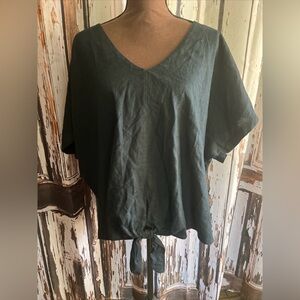 Ava & Viv 2x black blouse that ties front hemline